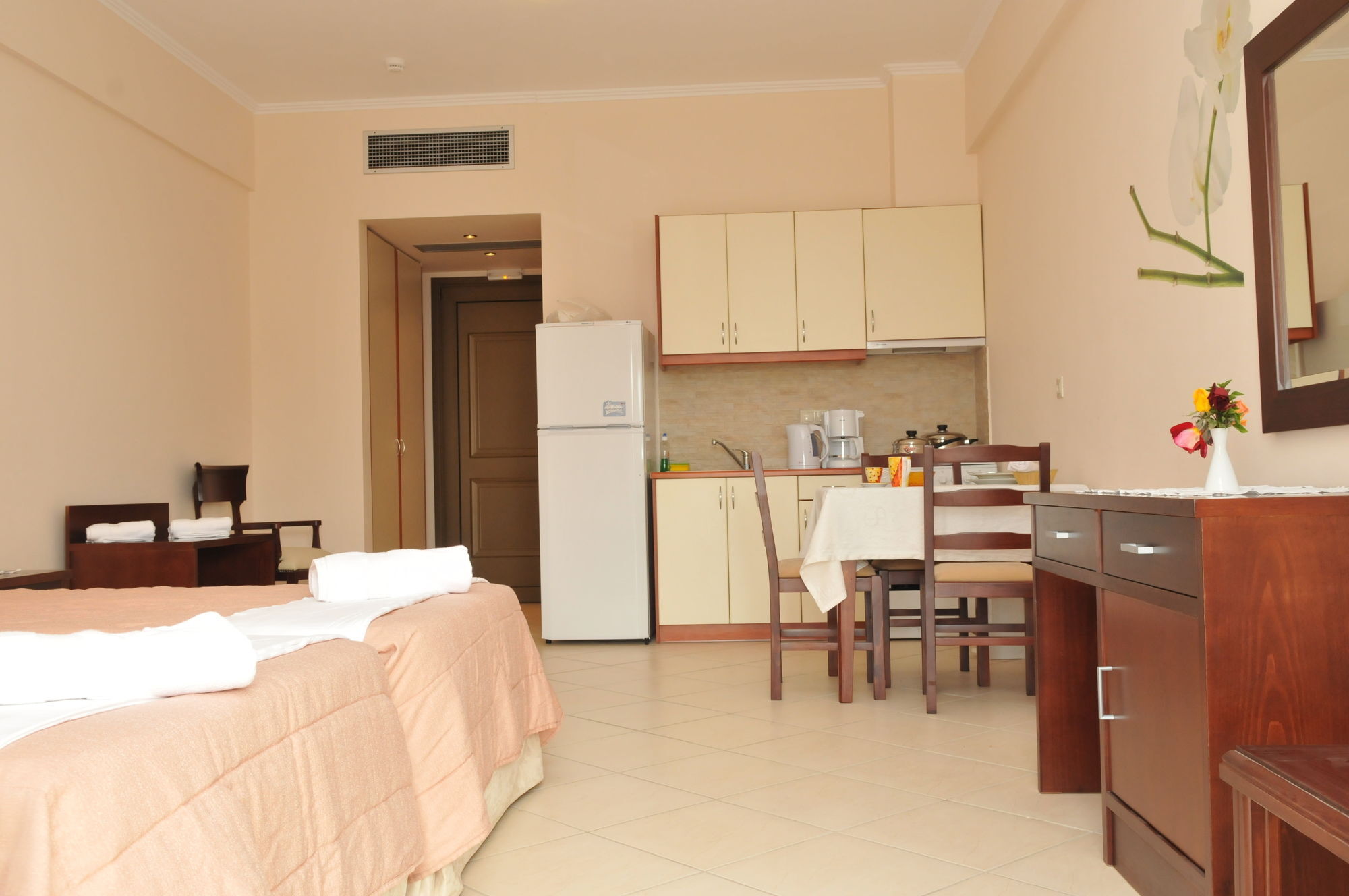 Finiki Plaza Aparthotel Methóni Kültér fotó