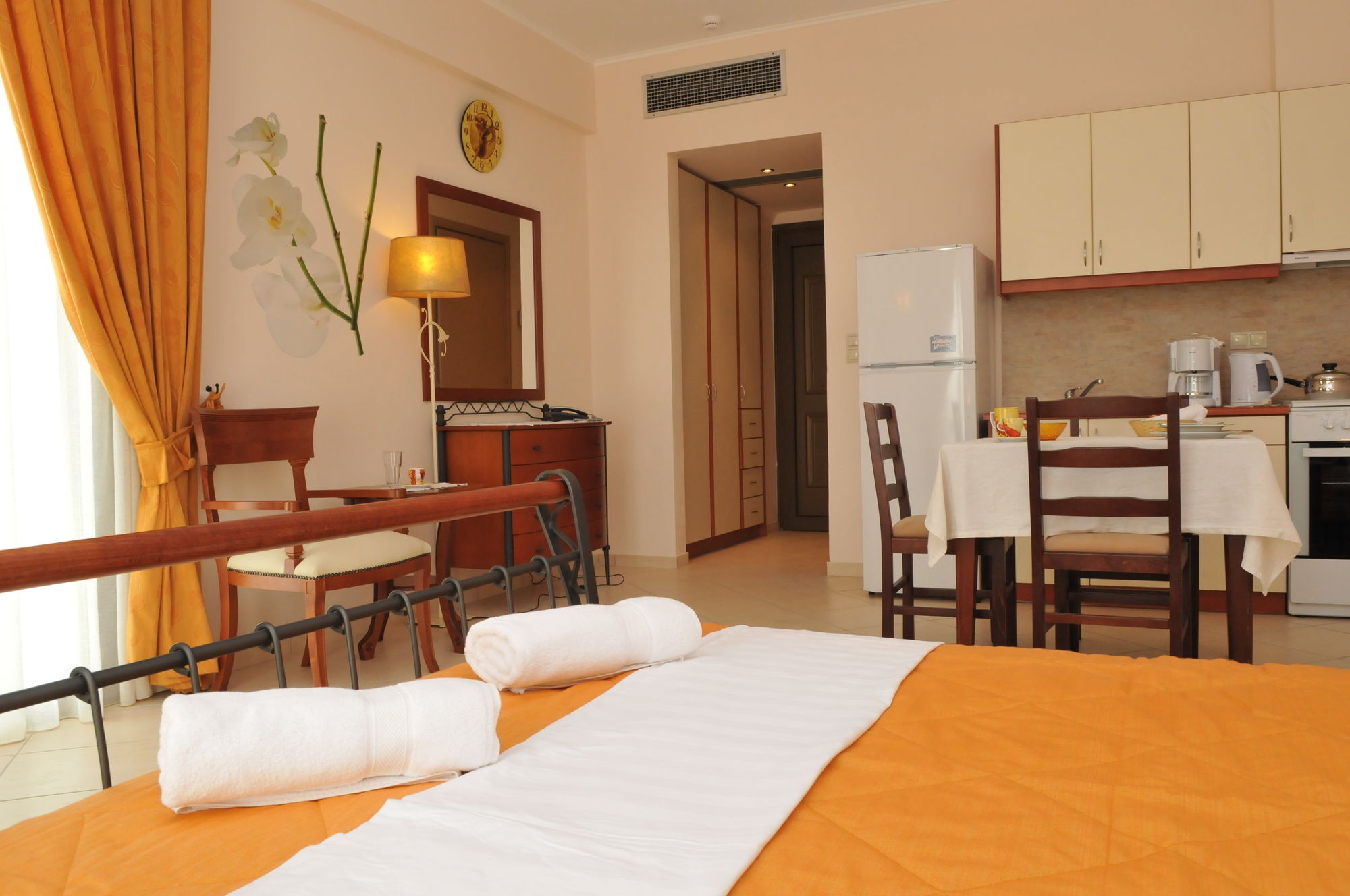 Finiki Plaza Aparthotel Methóni Kültér fotó